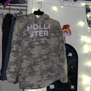 Hollister camouflaged jacket